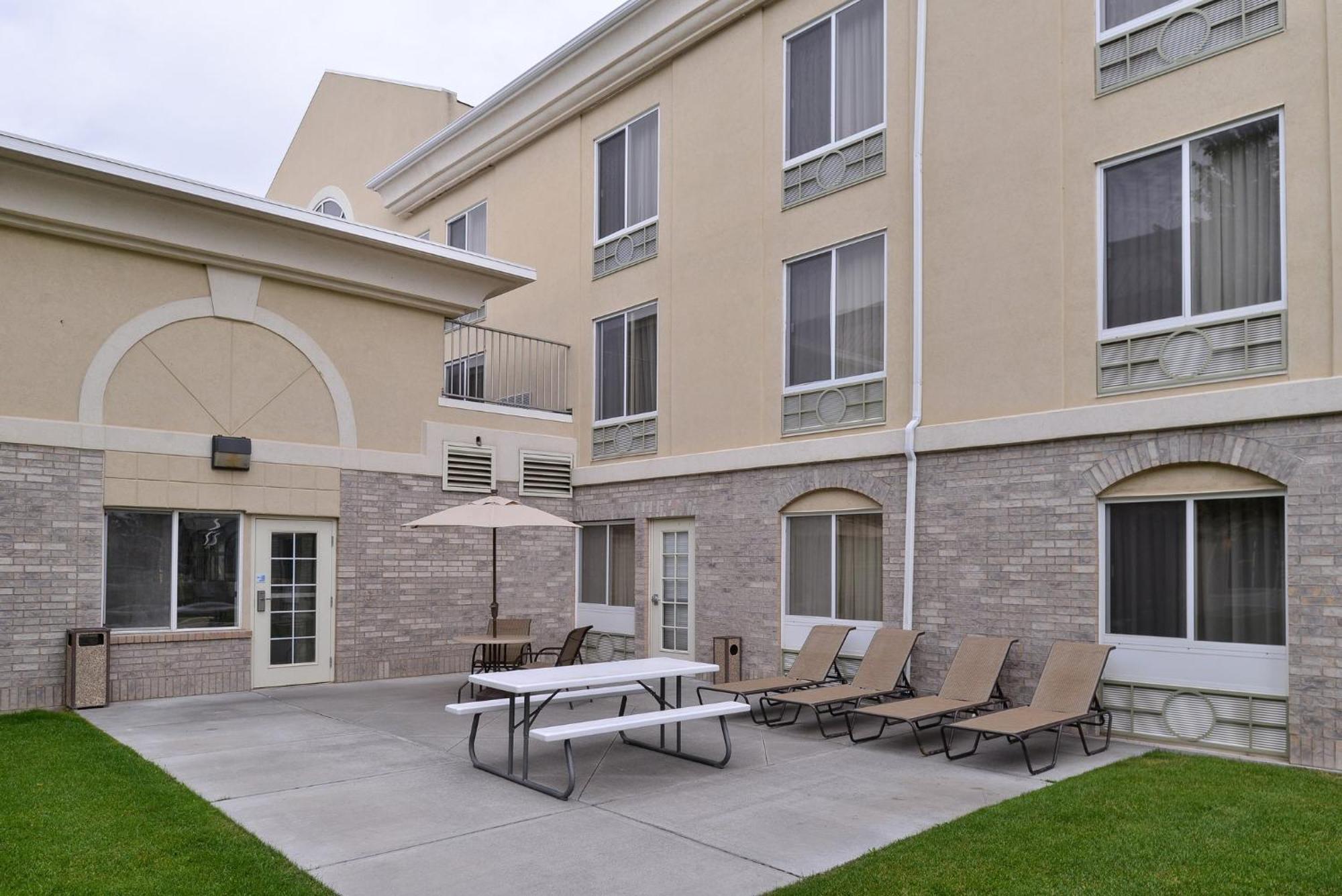 Holiday Inn Express Hotel & Suites Idaho Falls By Ihg Bagian luar foto