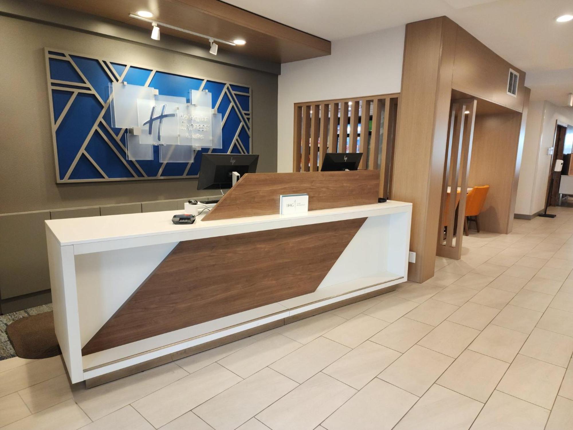 Holiday Inn Express Hotel & Suites Idaho Falls By Ihg Bagian luar foto
