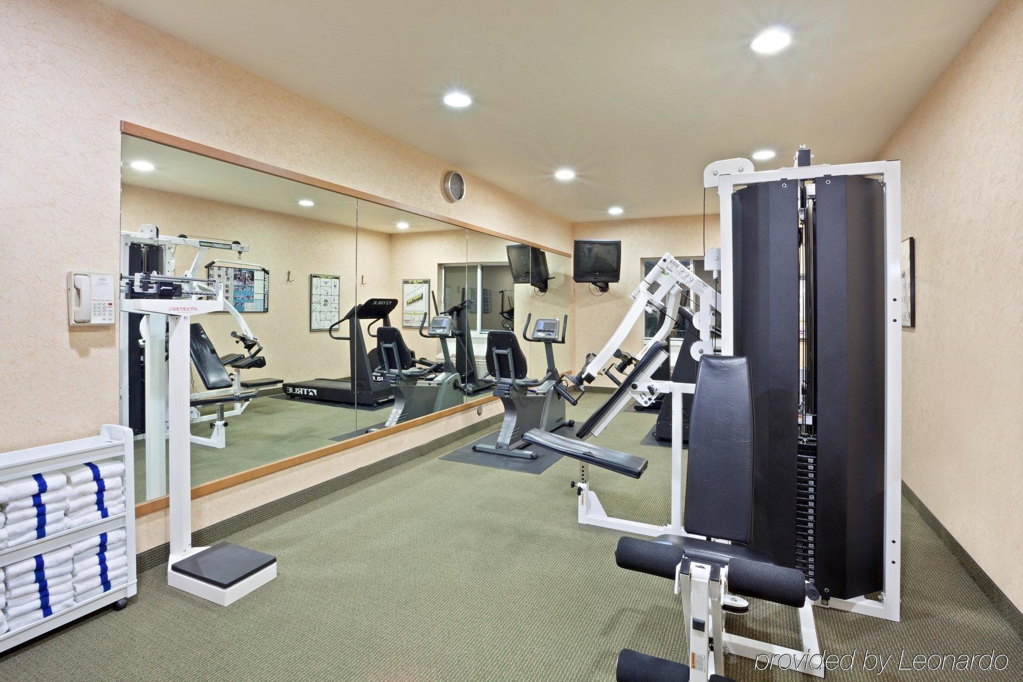 Holiday Inn Express Hotel & Suites Idaho Falls By Ihg Bagian luar foto