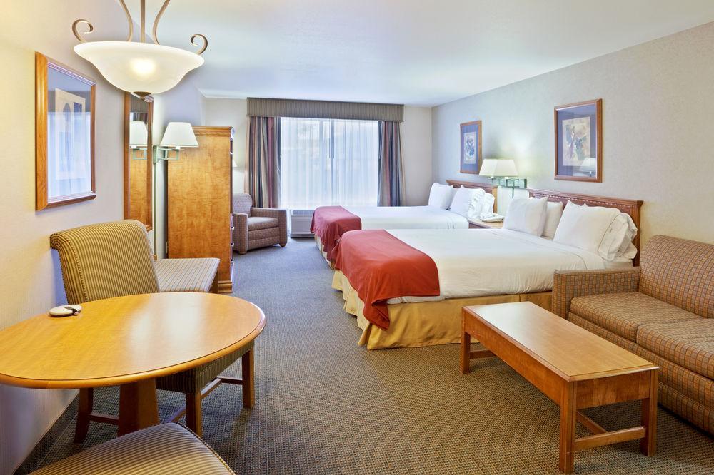 Holiday Inn Express Hotel & Suites Idaho Falls By Ihg Ruang foto