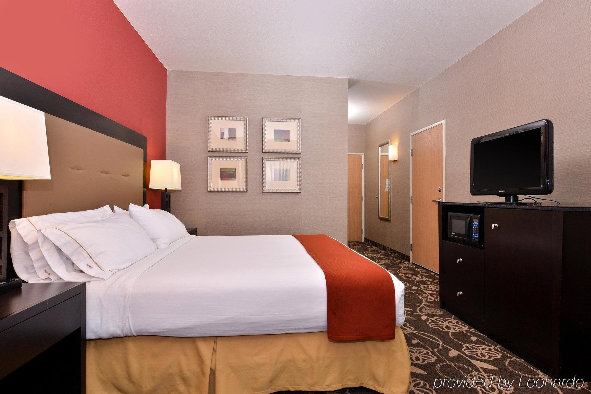 Holiday Inn Express Hotel & Suites Idaho Falls By Ihg Bagian luar foto