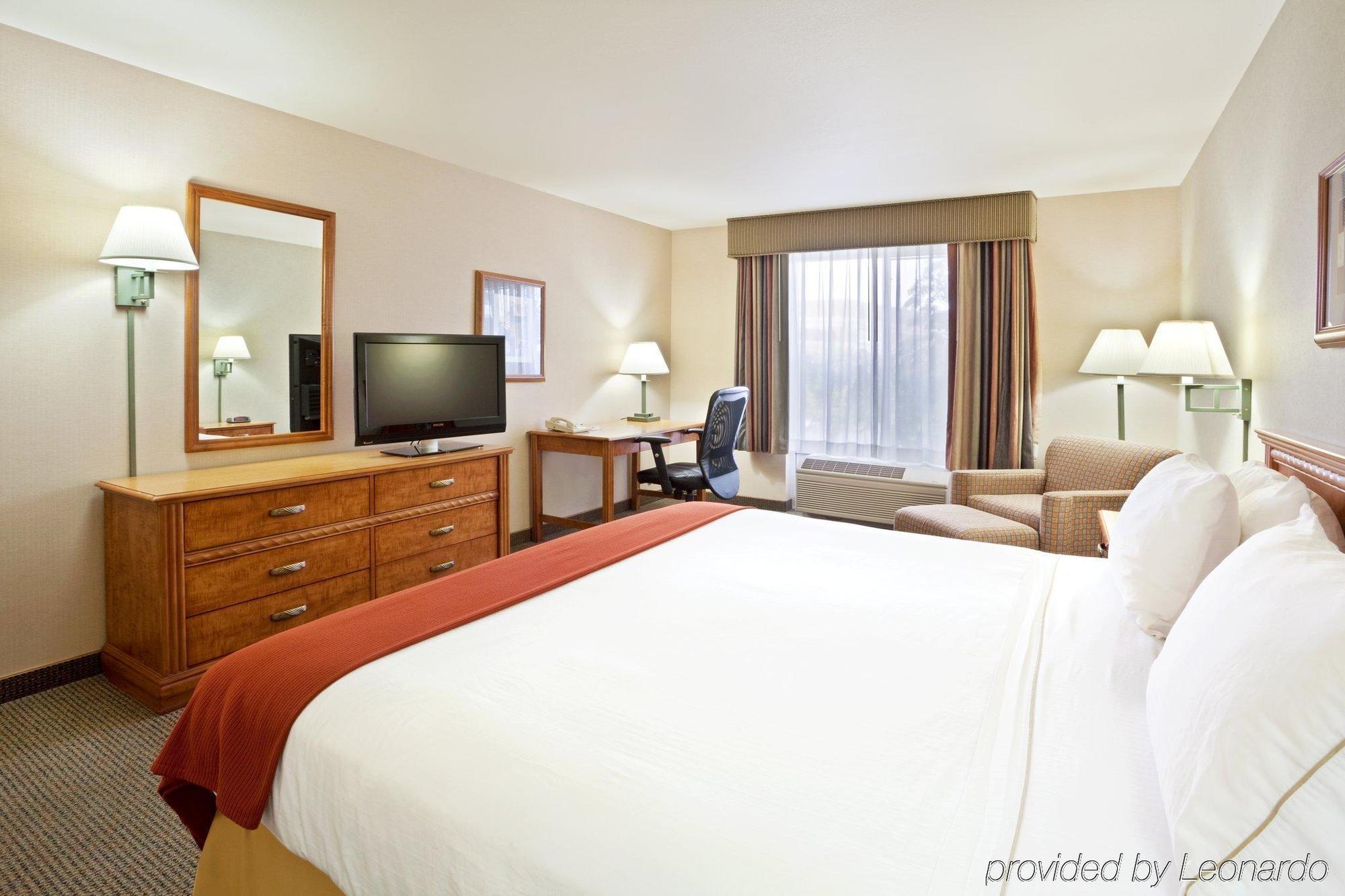 Holiday Inn Express Hotel & Suites Idaho Falls By Ihg Bagian luar foto