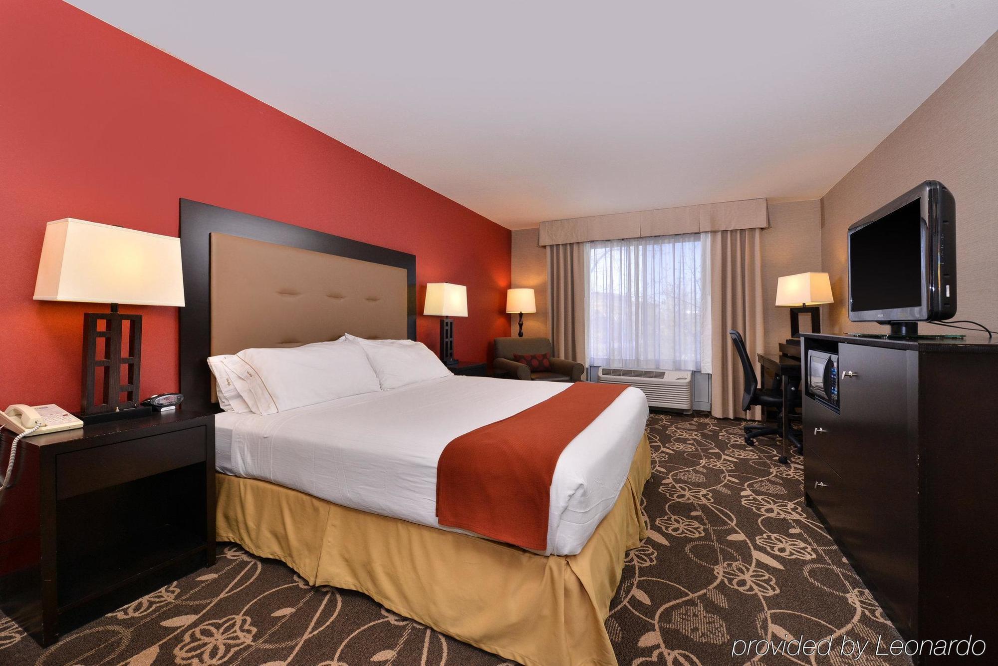 Holiday Inn Express Hotel & Suites Idaho Falls By Ihg Bagian luar foto